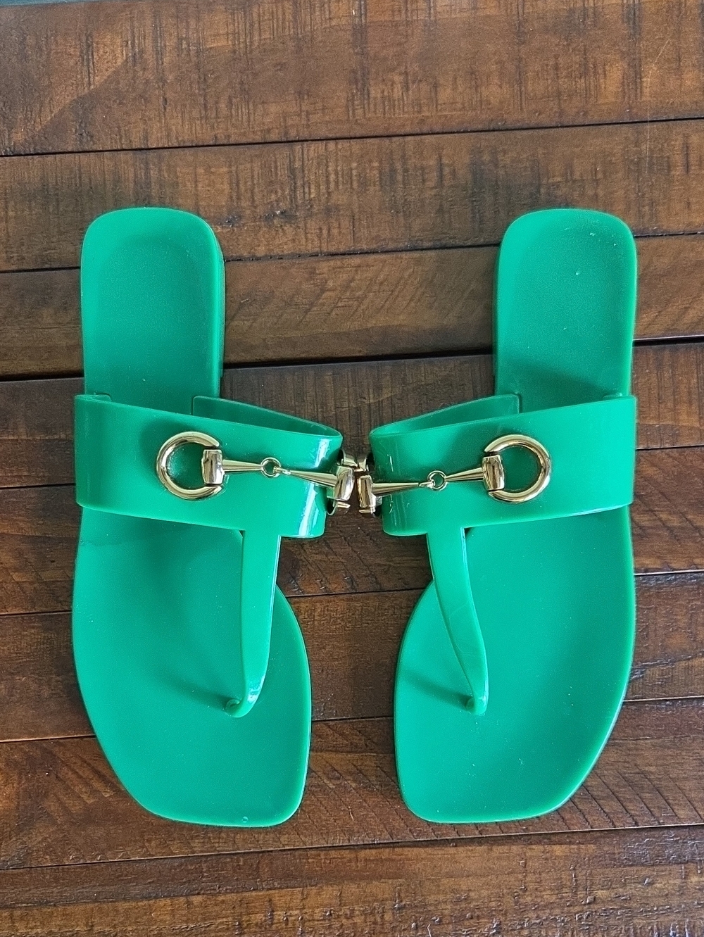Jeffrey Campbell Green Women's Jelly Toe-Post Sandals with Gold Bit Accent Sz 7